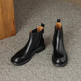 Comfortable One Piece Upper Round Toe Martin Boots